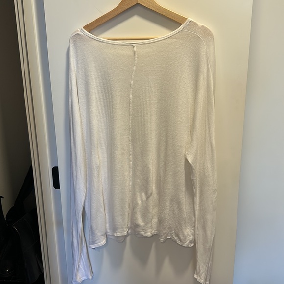 Aritzia Group by Babaton Linen Blend Loose along Sleeve Top - Picture 2 of 10